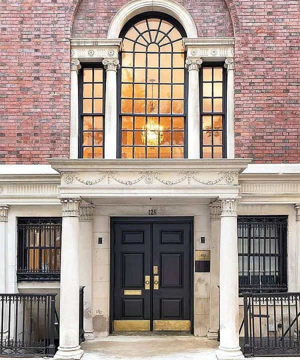 1st image of 125 E 69th St #1