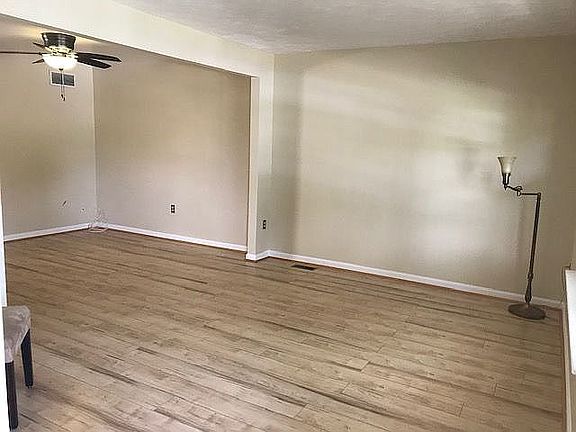 4th image of 1461 Landis Cir