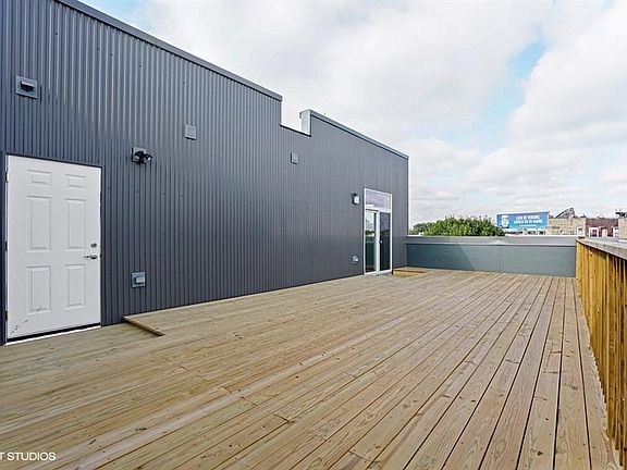 Quiet 900 sq ft private deck