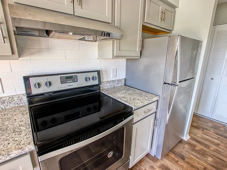 Sugarbush Apartments — Photo 76
