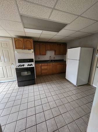 1st image of 11 Walnut St APT 3F