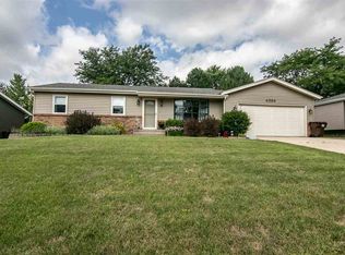 4384 Applewood Ln, Loves Park, IL 61111