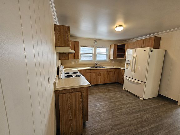 2nd image of 1401 8th Ave N #3