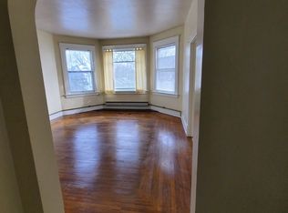 732 W 3rd St #3, Waterloo, IA 50701