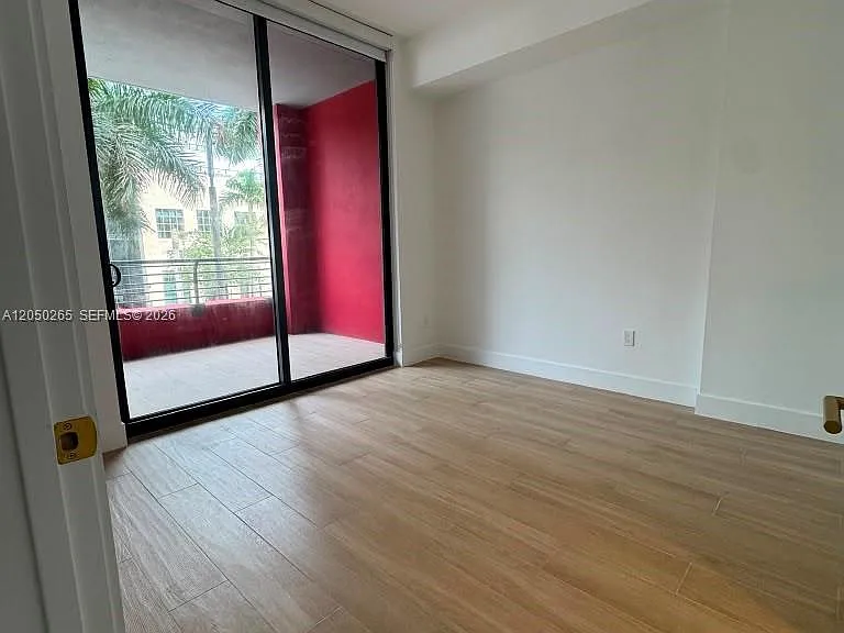 90 NE 32nd St #210 — Photo 4