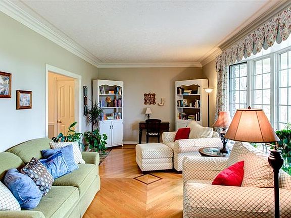 3rd image of 143 Plantation Dr