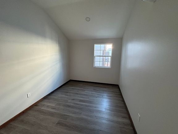 2nd image of 2163 W 27th St