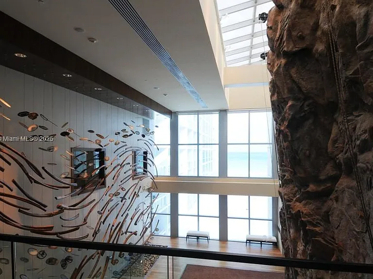 6801 Collins Ave #309 — Photo 32