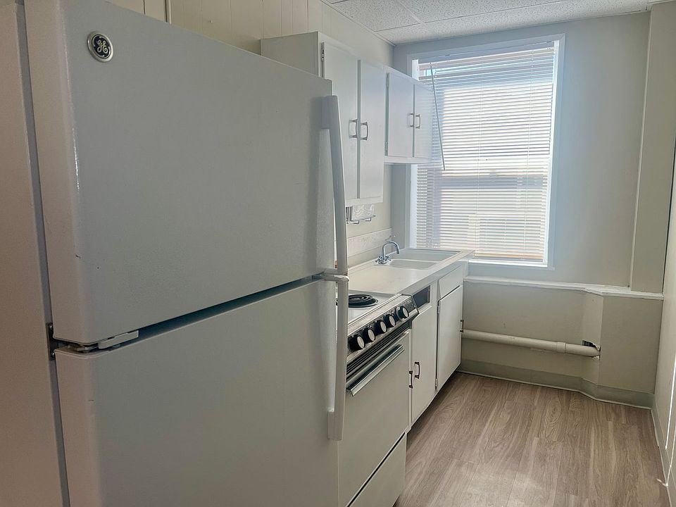1st image of 1220 Washington Ave APT 8