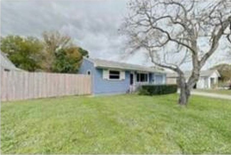 2nd image of 2632 47th St N