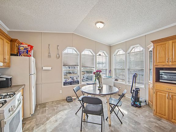 5th image of 204 Ponderosa Ln