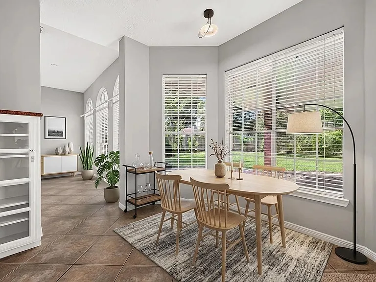 2106 Avenida La Quinta St — Photo 17