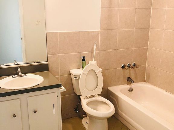 5th image of 122 Danya Ct