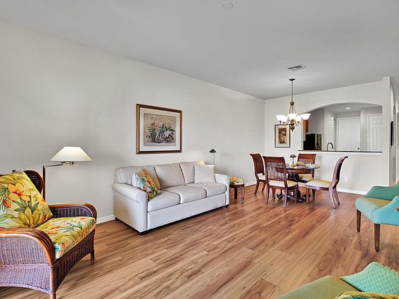 4th image of 6380 Oxford Circle #103