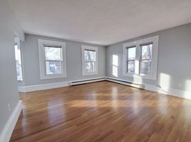 1052 Washington St, Boston, MA