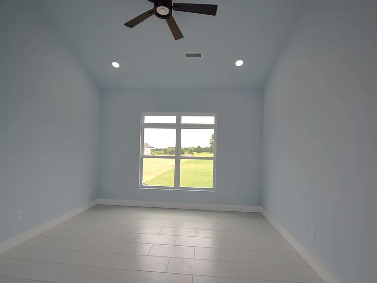1850 Garnet Ave — Photo 6