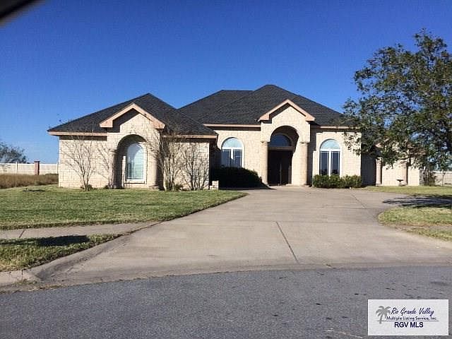 1st image of 139 Center Dr