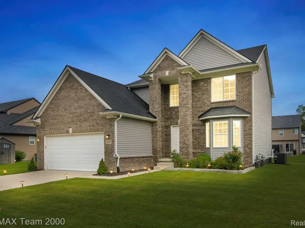 9019 Elbert Dr, Romulus, MI 48174