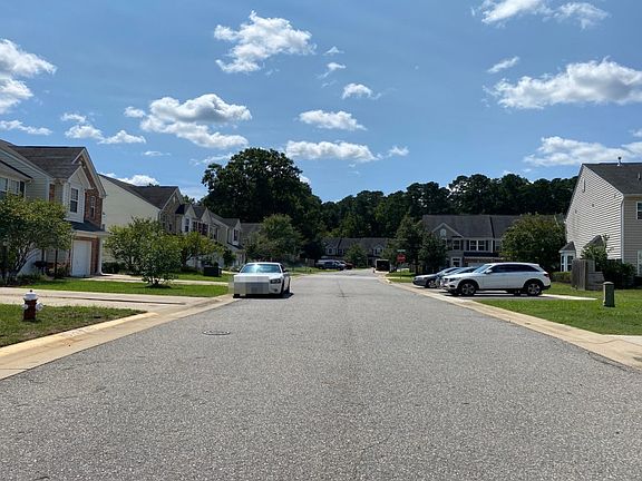 5th image of 219 Ashton Dr