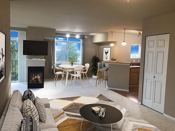 Open light and bright floorplan!