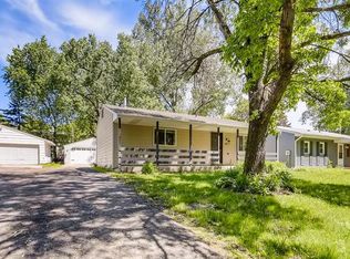 1877 Conway St, Saint Paul, MN 55119