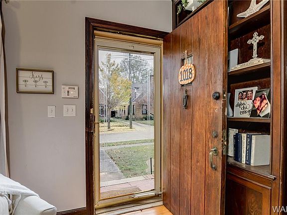 4th image of 1018 Myrtlewood Dr