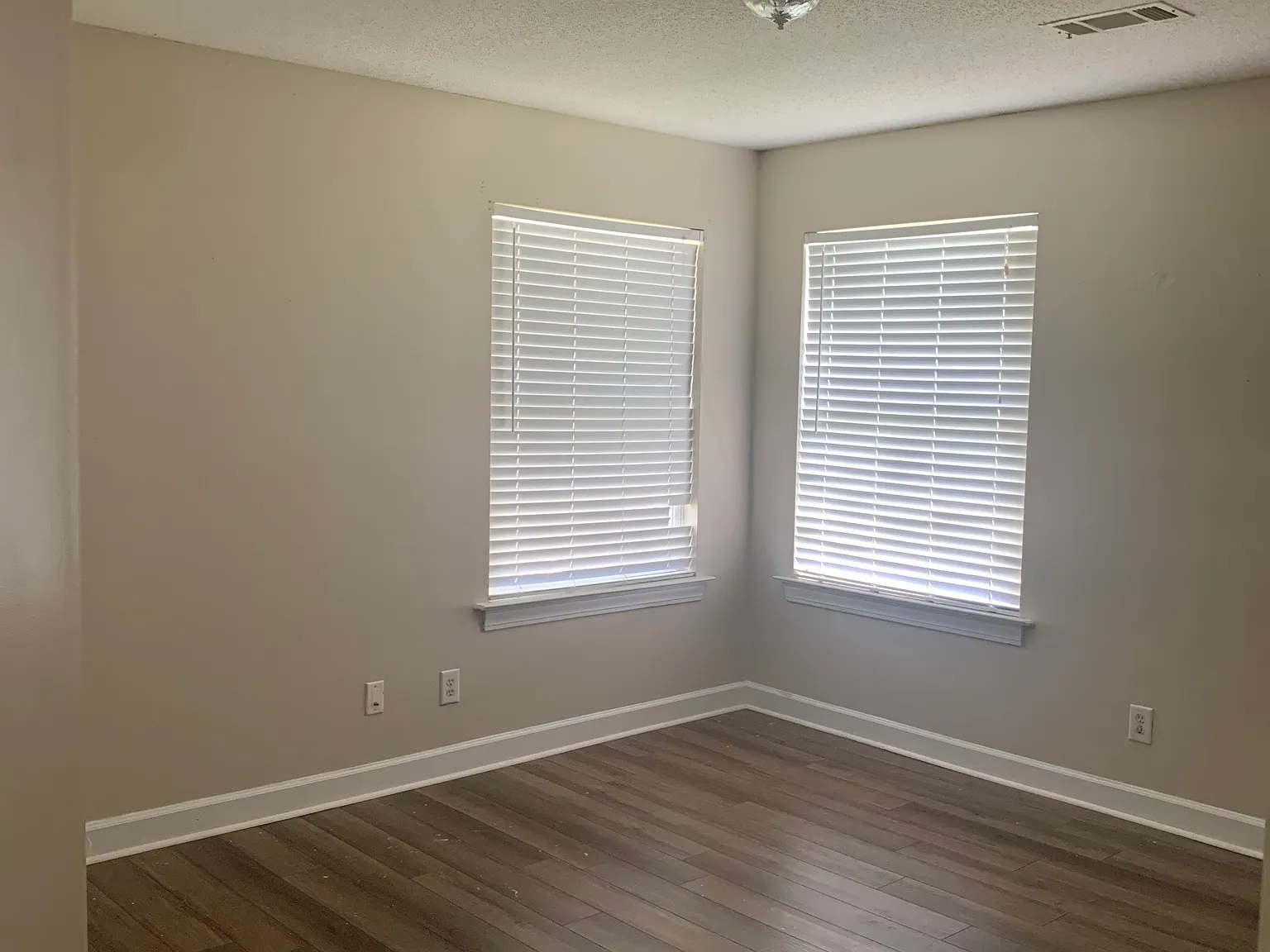 2 bed, 1450 sqft, $1,650 — Photo 1