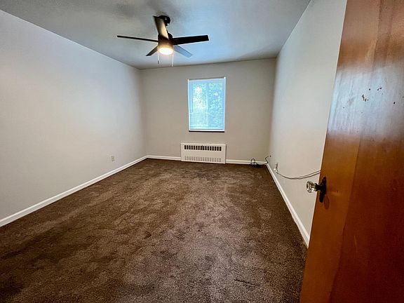 4th image of 3035 Glenmore Ave APT 4