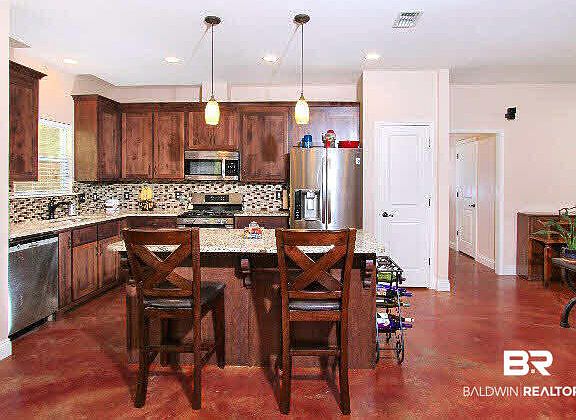 5th image of 25230 Chestnut St