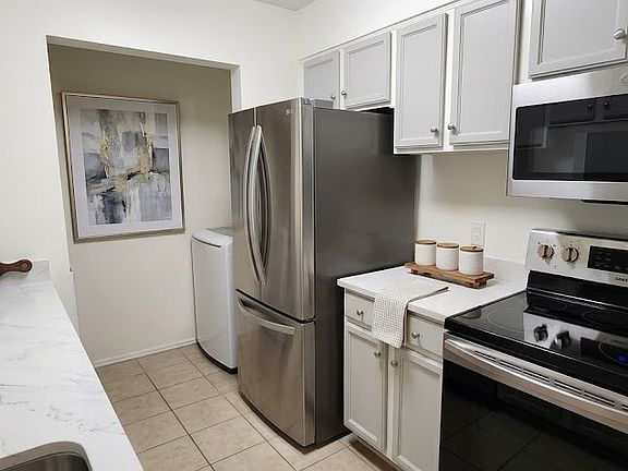 4th image of 11711 Olde English Dr Unit A