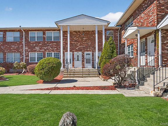 4th image of 276 Temple Hill Road #2414