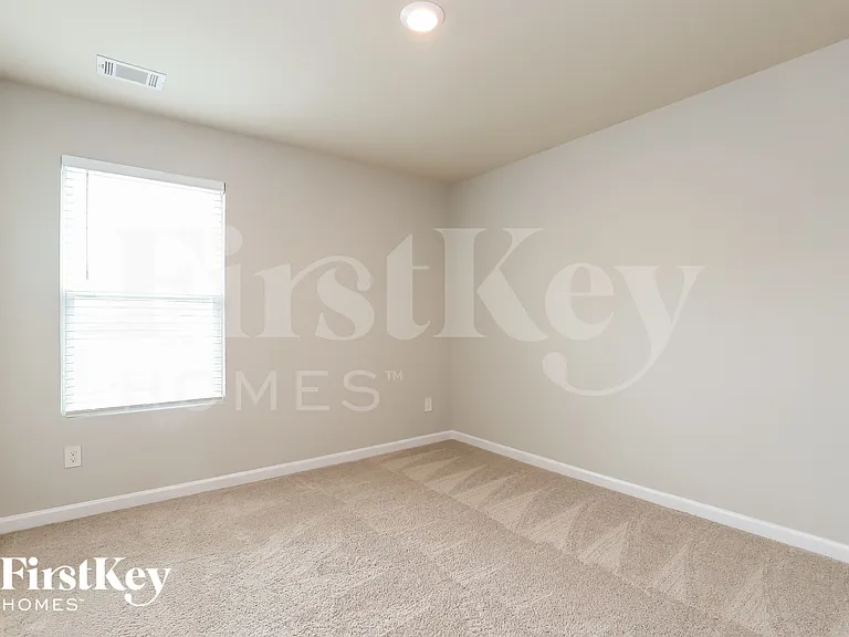 1006 Independence Ave — Photo 12