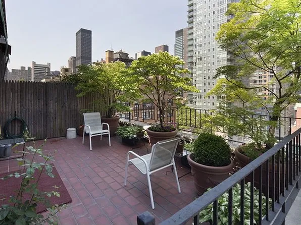 333 E 53rd St, Brooklyn, NY 11203