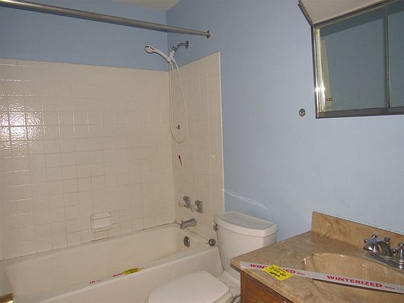 5th image of 550 Wilma Ave