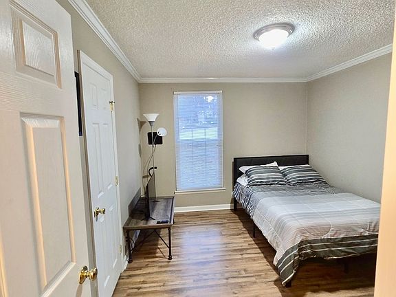 5th image of 618 Debbie Dr