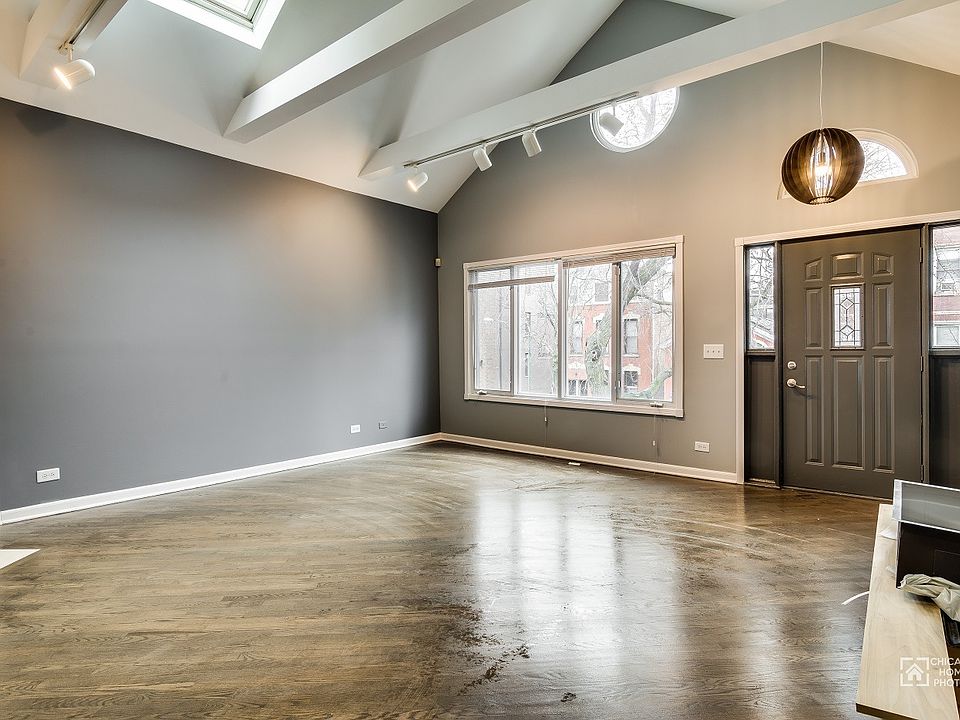 1st image of 835 N Marshfield Ave #2