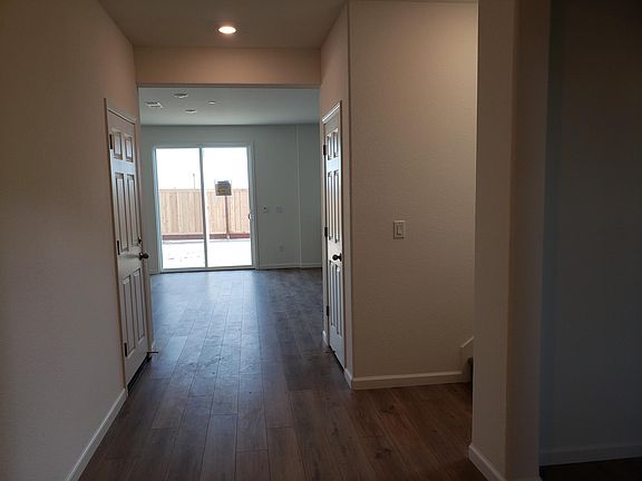 3rd image of 662 Montelena Ct