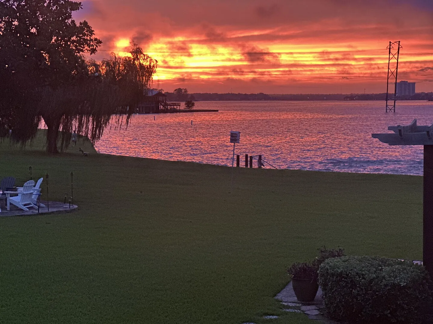 Casa Sunset Tranquil Lakeside 1 story home — Photo 1