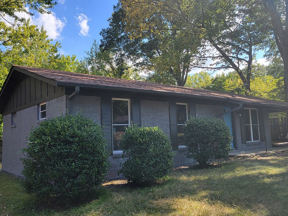2nd image of 304 West St