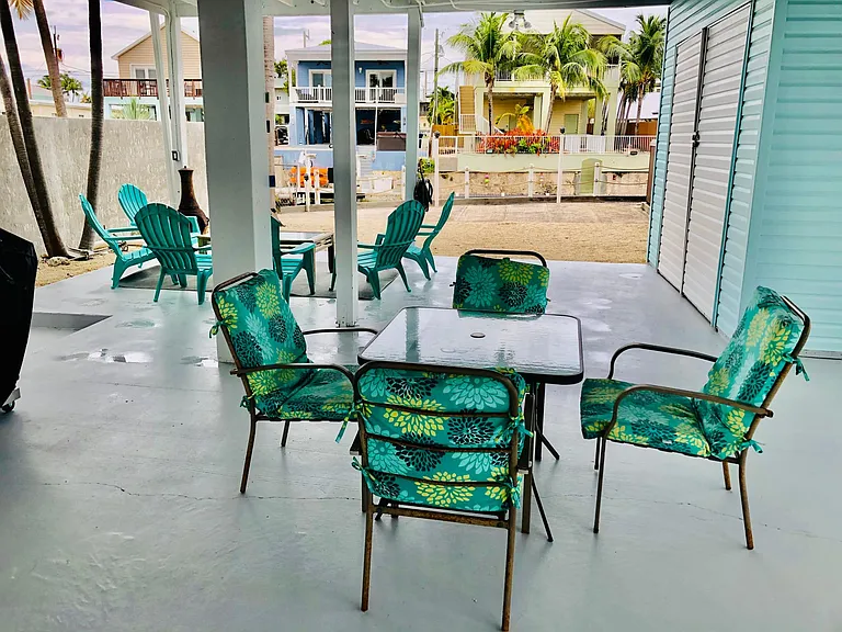 Ground level dining area