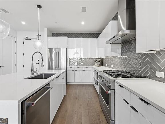 5th image of 788 W Marietta St NW Unit 1806