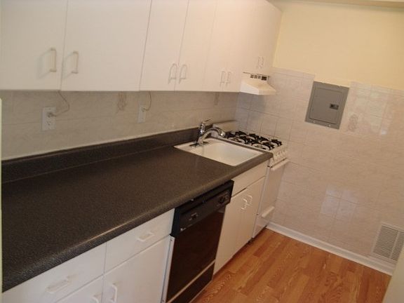 5th image of 4880 N Marine Dr APT 509