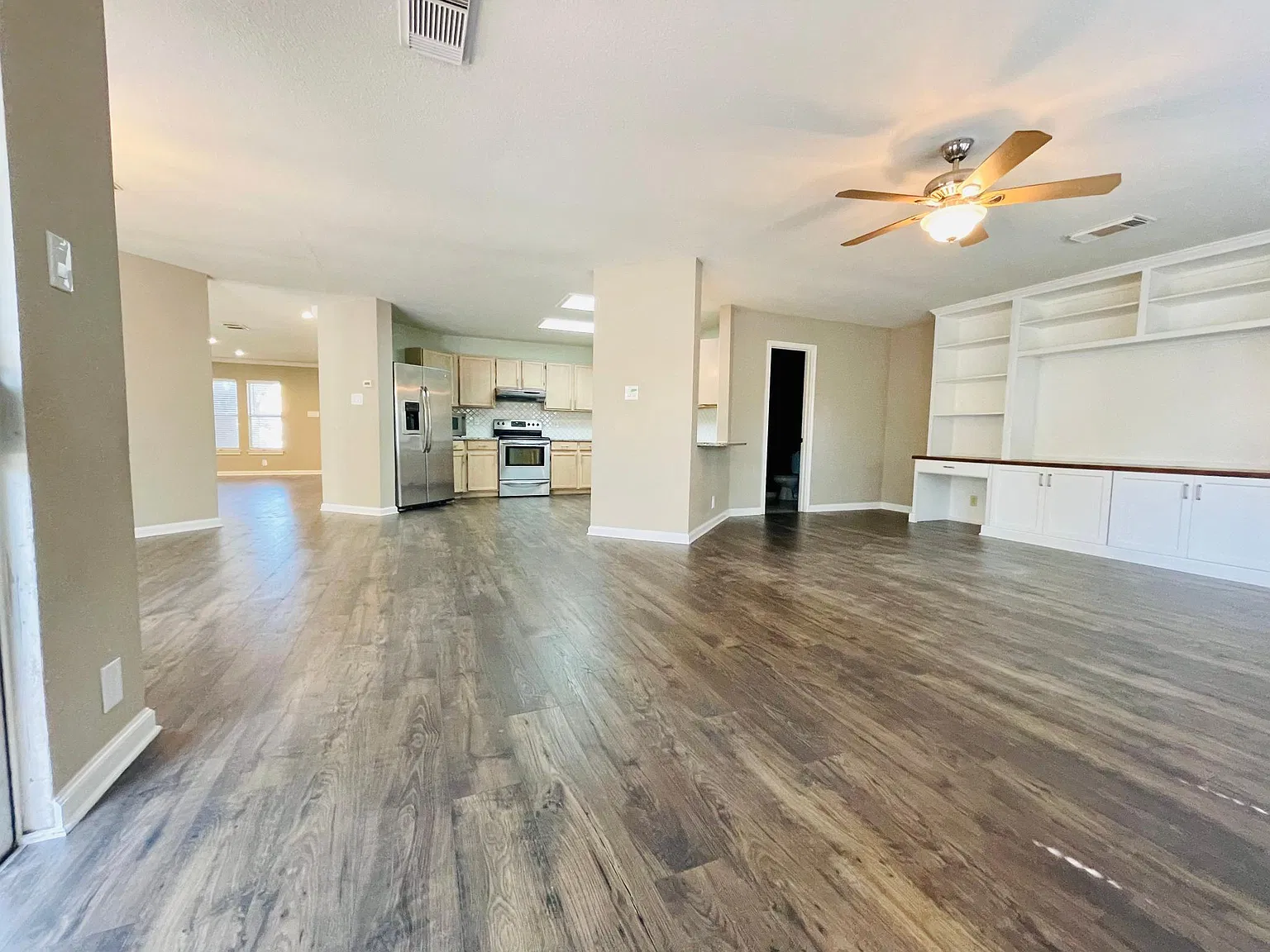 6346 Regency Ln — Photo 1