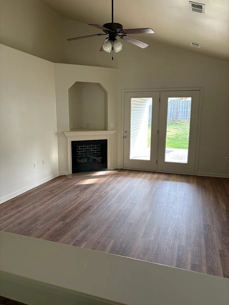 Building Photo - 3260 Creek Path Ln