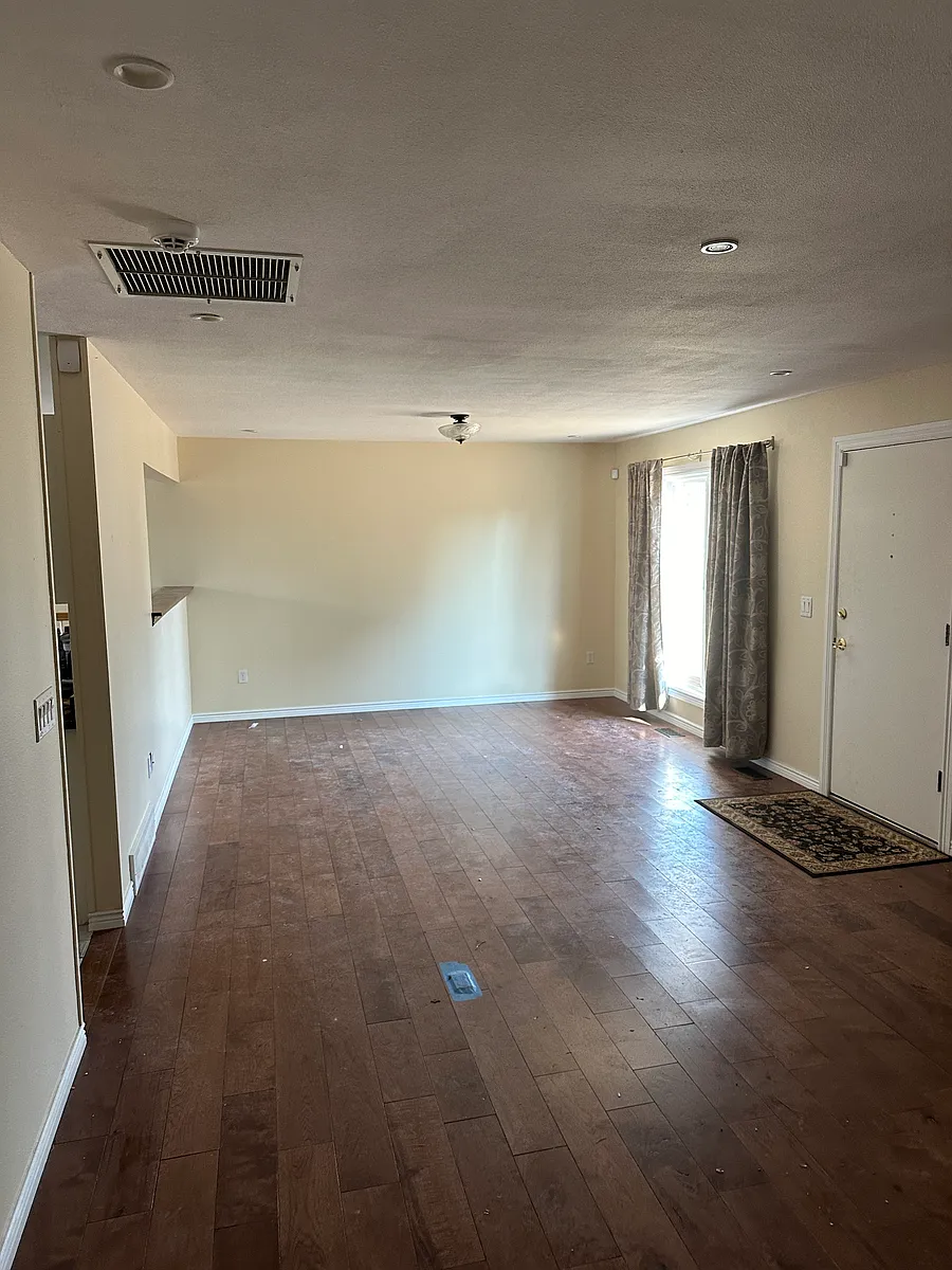 Building Photo - 4465 S Braun Way