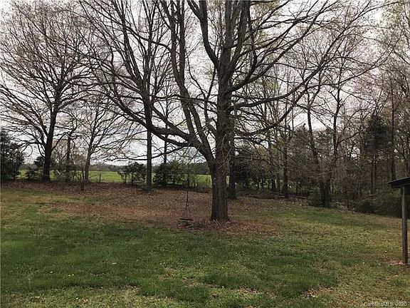 5th image of 1888 Rollins Dr