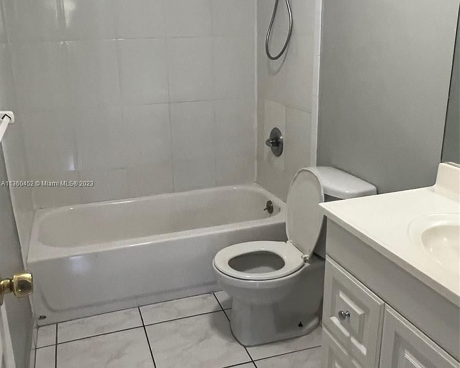 2nd image of 2565 W 56th St APT 207