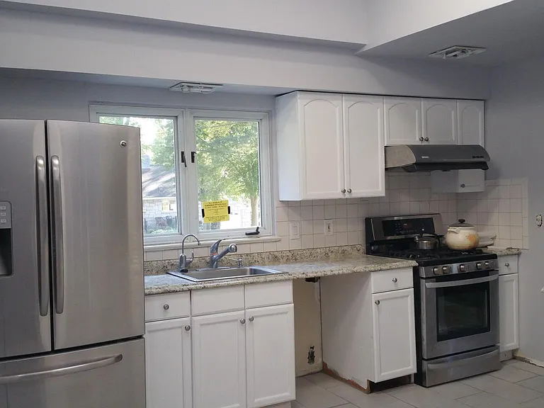 239 Mulberry Pl — Photo 14