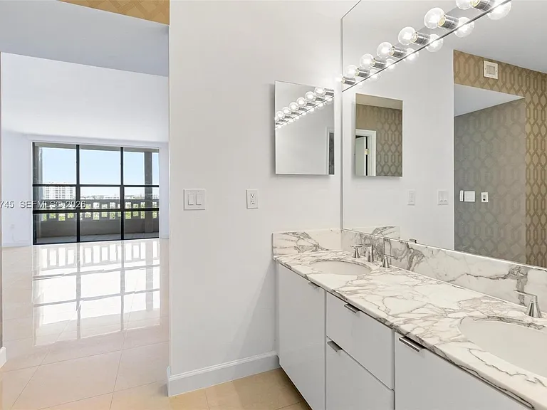 9801 Collins Ave #11O — Photo 15