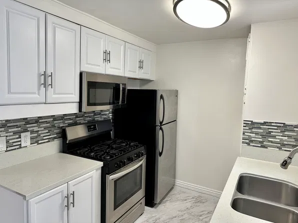 6123 Eleanor Ave APT 204, Los Angeles, CA 90038